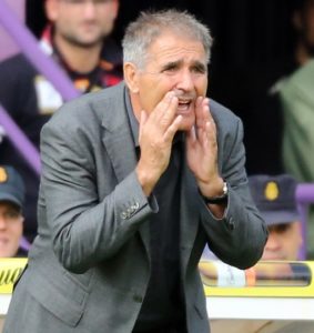 Paco Herrera: "Si jugásemos con 4-3-3 estaríamos en las mismas; nuestros pecados son otros" 2 Paco Herrera 3