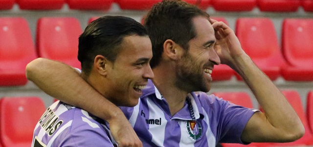 Por lo menos ahora sí: 4-3-3 1 Raúl de Tomás y Míchel