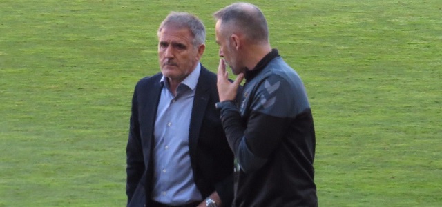 Paco Herrera resta importancia a su ‘sentada’