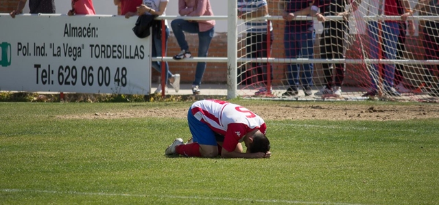 Amargura del Atlético Tordesillas frente a la Virgen del Camino