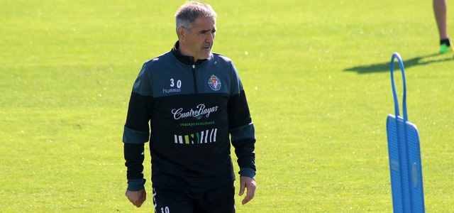 Nueve fechas de un via crucis de resurrección