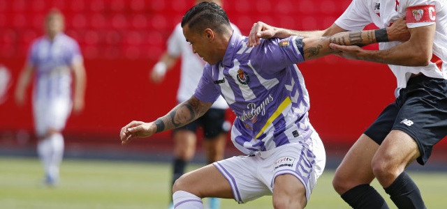 El nueve blanquivioleta se llama Raúl de Tomás