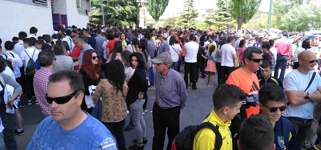 El Detalle: Sin suplentes, pero con niños