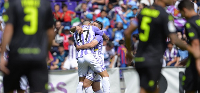 Tres puntos que devuelven la calma 1 Espinoza y De Tomás || Foto: LFP