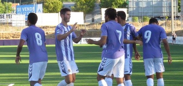 Primera salida con dudas en el medio 1 Celebración gol Becerra || Foto: Raquel Gómez