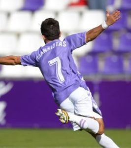 Gianniotas, ¿de marcar con Grecia a jugar contra el Alcorcón? 2 640x360 16174101valla foz 5636