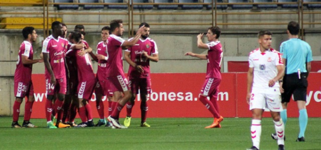 El Pucela arrasa en León y pasa de ronda en la Copa