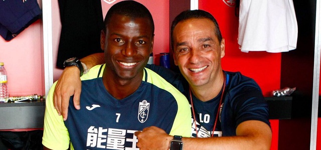 Adrián Ramos sí se queda