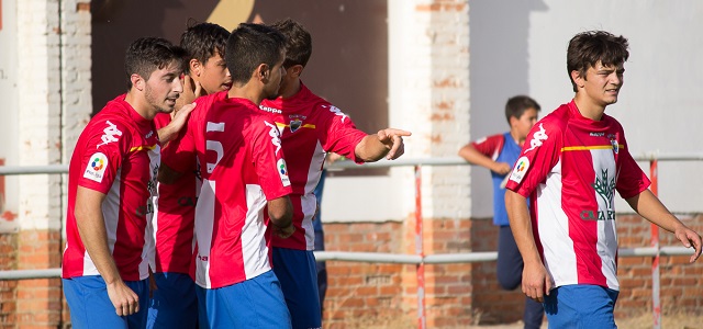 El Atlético Tordesillas cumple y vence al Real Burgos