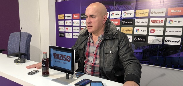 Luis César: “Tres centrales y dos jugadores polivalentes son suficientes”