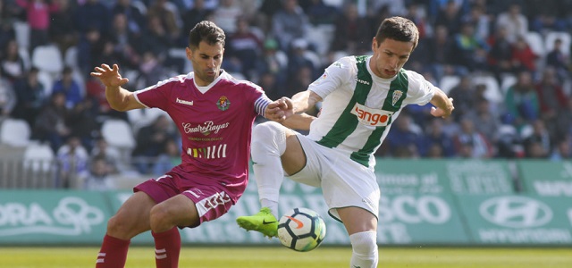 Moyano se une al club de los defensas goleadores