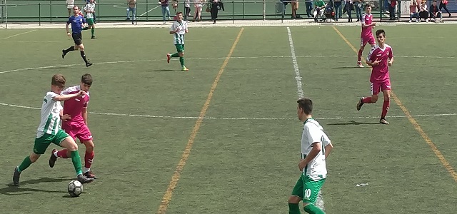 El Real Valladolid B golea al Victoria para acariciar el título de Liga Nacional