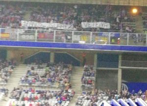 El Detalle: Y con 0-2, "¡Suárez, vete ya!" 2 pancarta 1