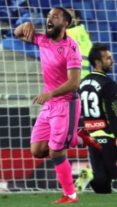 Ivi refuerza el frente del ataque 2 Ivi López2