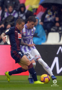 Empatando bajo la lluvia 3 w 900x700 10140351va foz 3097