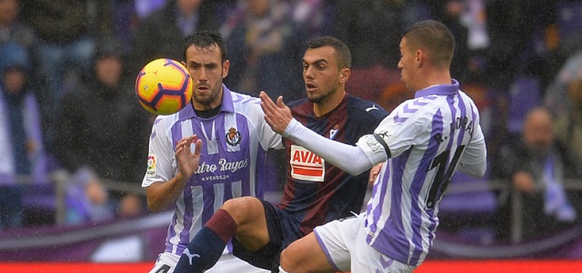 Un partido “poco fino” para seguir sumando