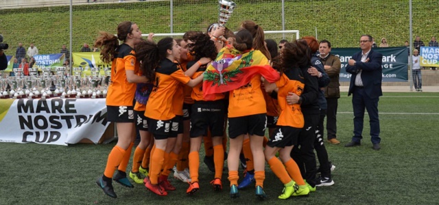 Isabel Aparicio: “El ascenso viene porque no son dieciocho jugadoras, sino una”