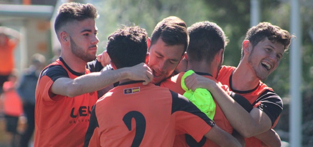 El Parquesol tira de heroica para decir adiós a su técnico