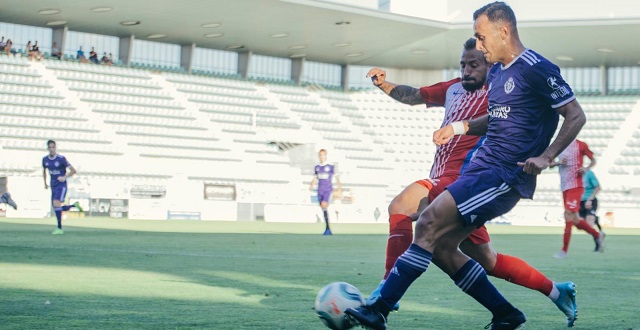Rober Corral en el espejo de Anuar