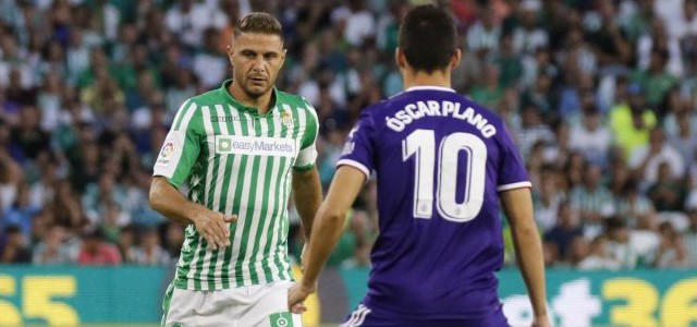 De resaca en el Villamarín: Debut agridulce, una derecha que desespera y dos zurdas que valen oro