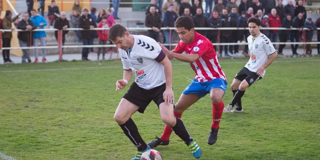 La mala fortuna condena al Atlético Tordesillas frente a la Segoviana