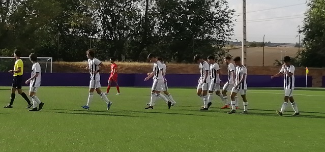 El Divi se luce ante el Santa Marta