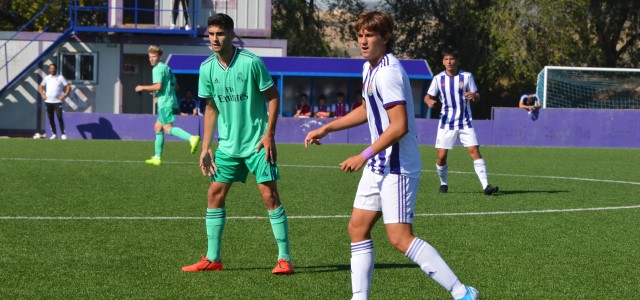 Slavy, tercer jugador del 2002 que debuta con el Real Valladolid Promesas