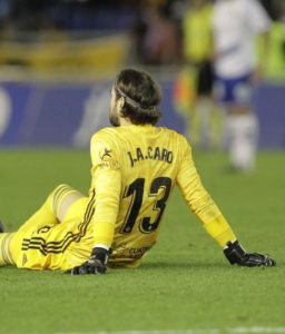 Sin playa ni Copa 2 Caro en el césped, lesionado