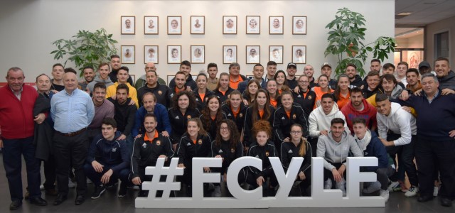 El Real Valladolid Promesas y el CD Parquesol reciben formación sobre integridad en el deporte 1 Foto: FCyLF