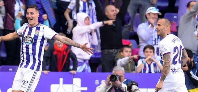 Sandro saca al Real Valladolid de la inopia