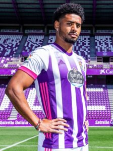 Janko, verticalidad y desborde en la banda diestra del Pucela 2 Janko