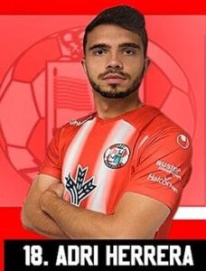 Adrián Herrera: "El debut en Segunda División es un recuerdo inolvidable" 2 Adrián Herrera