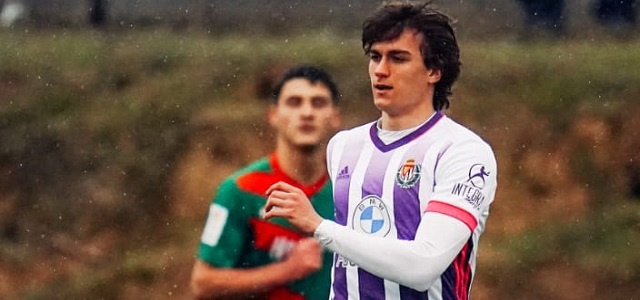 Slavy se viste de héroe