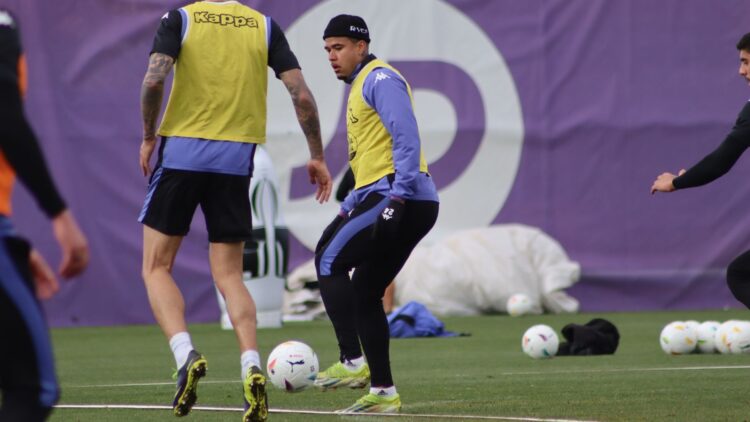 Kenedy Real Valladolid