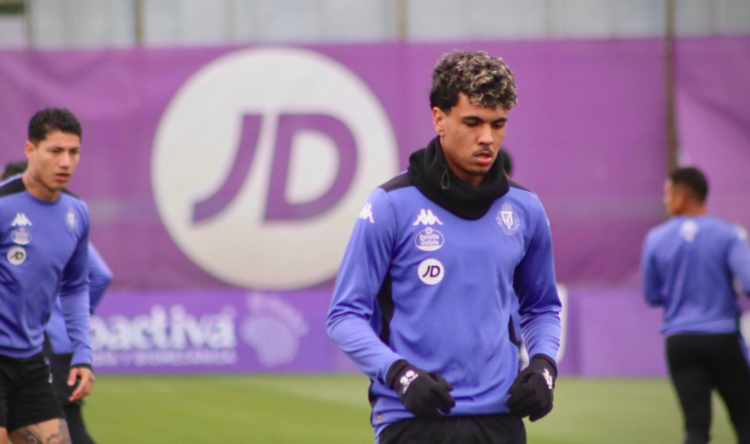 Aznou sigue necesitando mejorar 1 Valladolid Aznou necesita mejorar