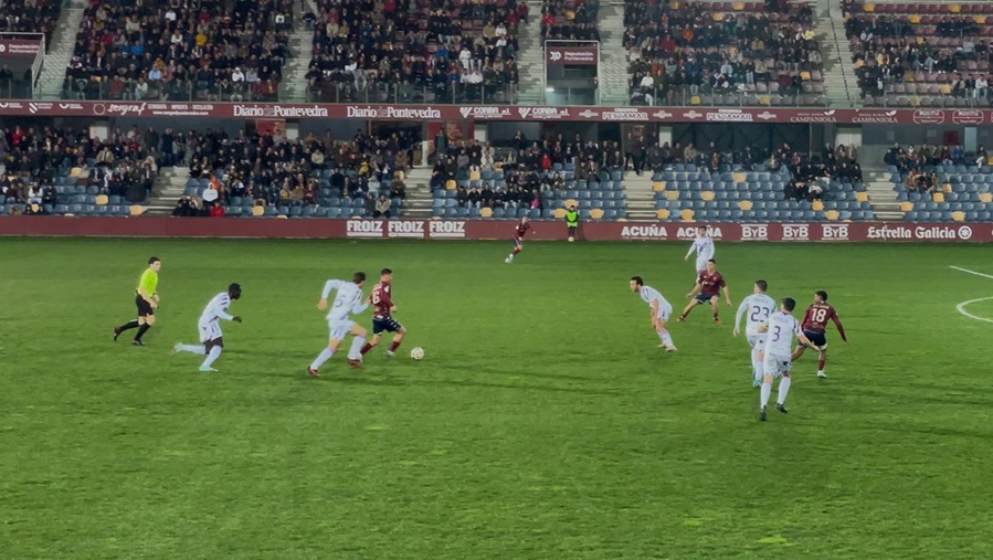 Pontevedra - Numancia, rajada Aitor Calle