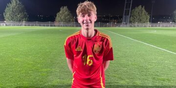 Miguel Redondo, con la camiseta de España