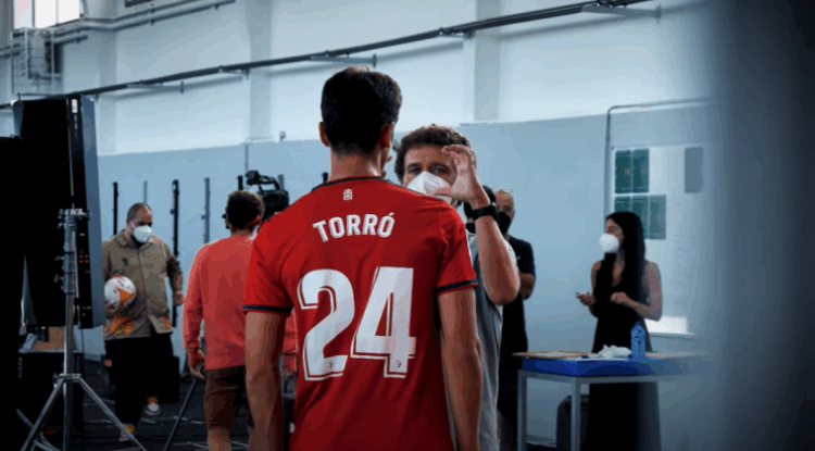 Lucas Torró, el eje de juego de Osasuna salido de La Fábrica 1 Lucas Torró Osasuna