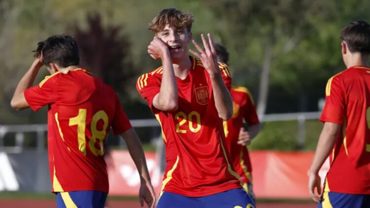 Golazo de Redondo con España 1 Redondo, España