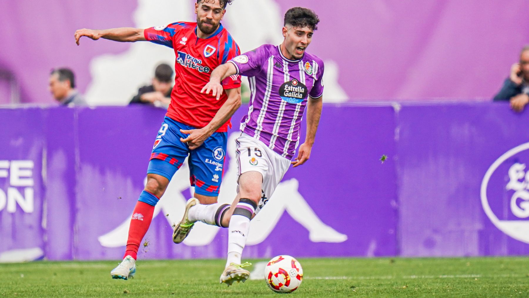 El Real Valladolid quema etapas: 16 juveniles participaron con el Promesas 3 Iago Parente | Real Valladolid Promesas