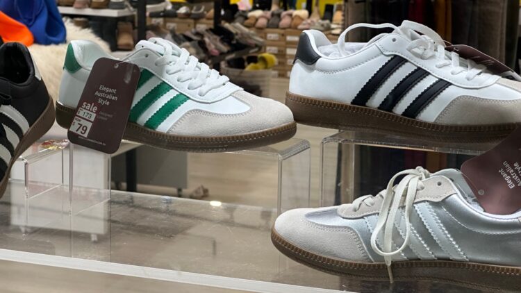 Ni estilo ni confort: aunque estas Adidas son tendencia, los podólogos las desaconsejan basándose en estas razones 1 Aunque estas Adidas son tendencia, los podólogos las desaconsejan