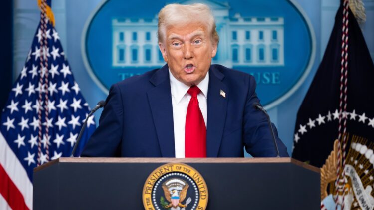 Donald Trump ataca a Apple: esta es la decisión comercial de la compañía que ha enfadado al presidente 1 Donald Trump ataca a Apple