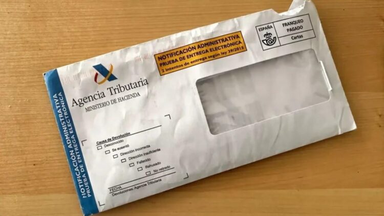 Hacienda lo hace oficial: esta es la carta que todos están recibiendo en plena campaña de la Renta 1 Hacienda lo hace oficial: esta es la carta que todos están recibiendo en plena campaña de la Renta