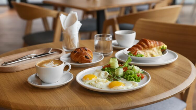 Ni una ni cinco: este es el número de comidas al día que debes hacer según una experta en nutrición 1 ¿Sigue siendo recomendable hacer cinco comidas al día?