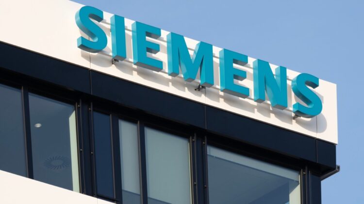 Confirmado: esta es la decisión tomada por Siemens respecto a su filial en España a pesar de su situación económica 1 Esta es la decisión tomada por Siemens respecto a su filial en España