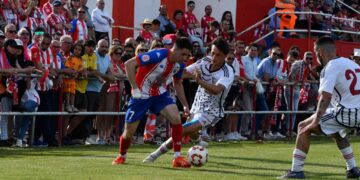 El Atlético Tordesillas mantiene vivo el sueño del ascenso