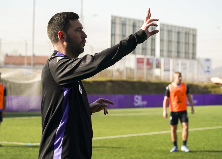 Manu Olivas e Iván Briones o cómo cuidar el ecosistema de la cantera del Pucela 2 Olivas Cantera Valladolid