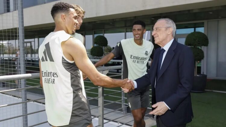 Huijsen y Arnold caen de pie 1 6851514482e37 1 1