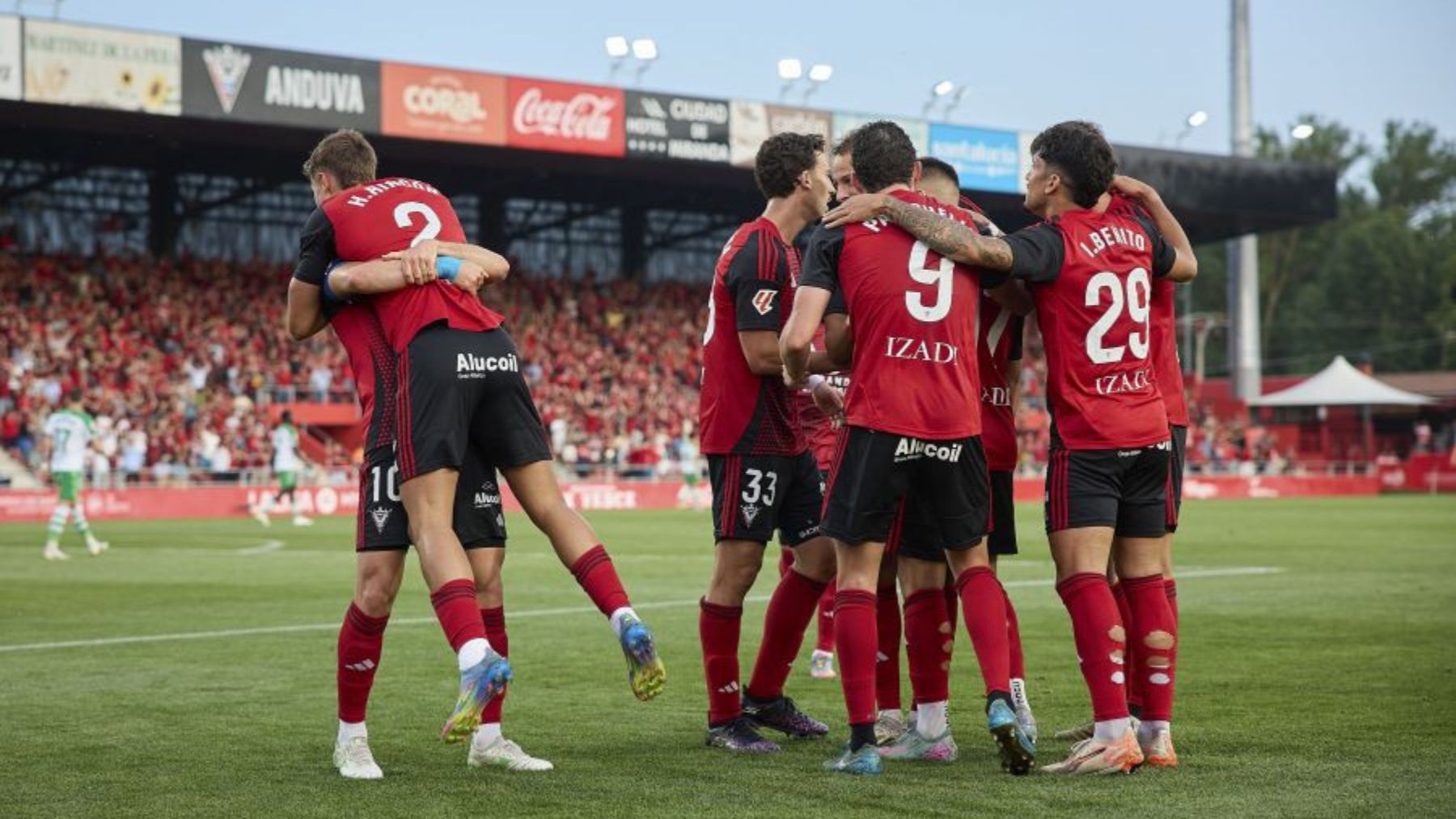 Real Oviedo - Mirandés: un hito gane quien gane en el play-off 2 Mirandés