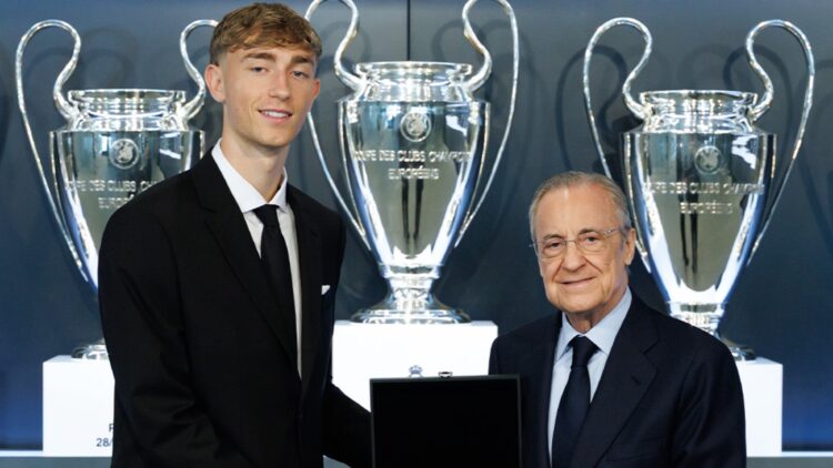 Primera duda resuelta: este será el dorsal de Huijsen en el Real Madrid 1 GtFAQKkXkAAsH2H 1 1